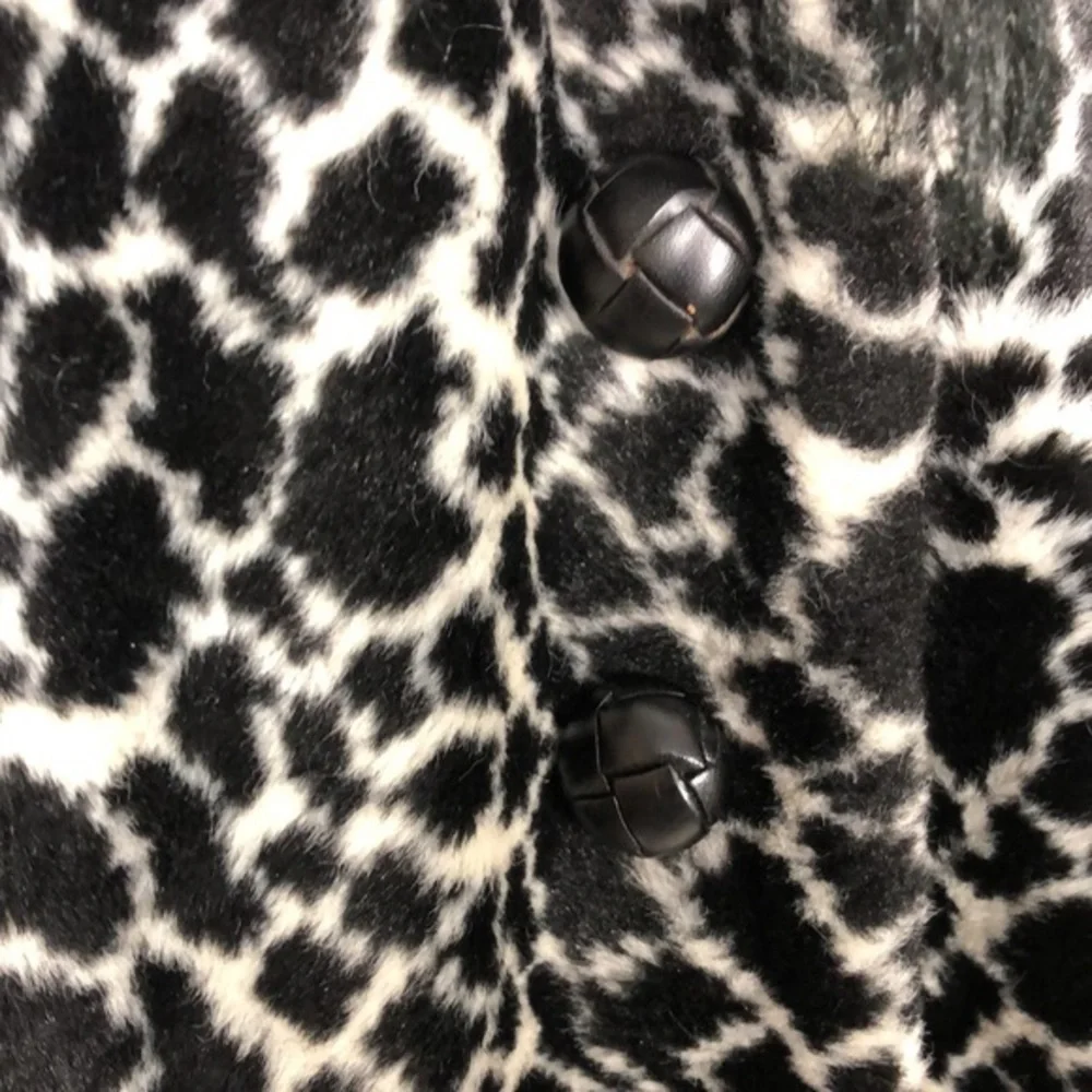 Rare Vintage Betsey Johnson Mongolian Faux Fur Animal Print 90s Y2k Trench Coat - Picture 5 of 16